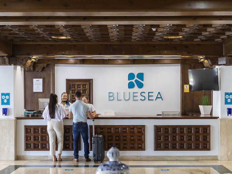 Blue Sea Puerto Resort