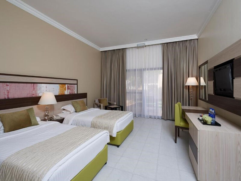Hotel Bm Beach Resort