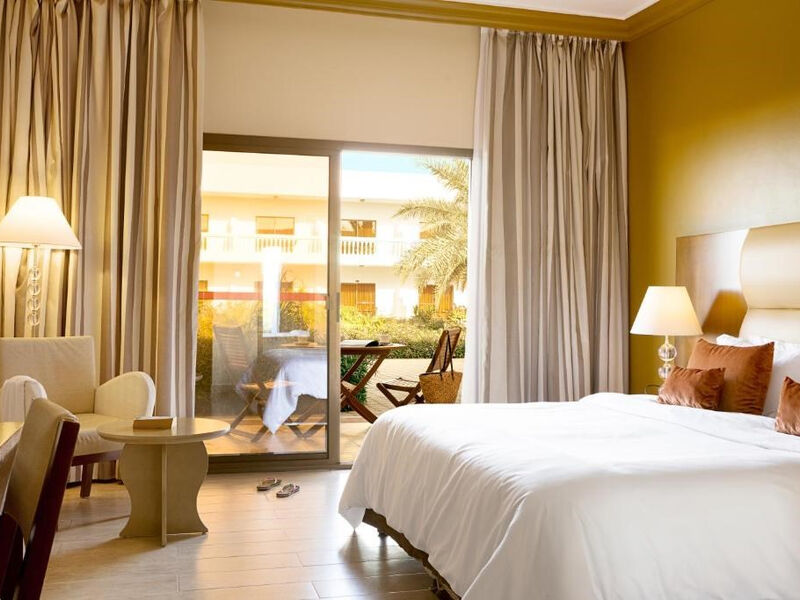 Hotel Bm Beach Resort