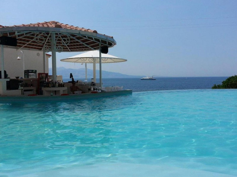 Bougainville Bay Resort