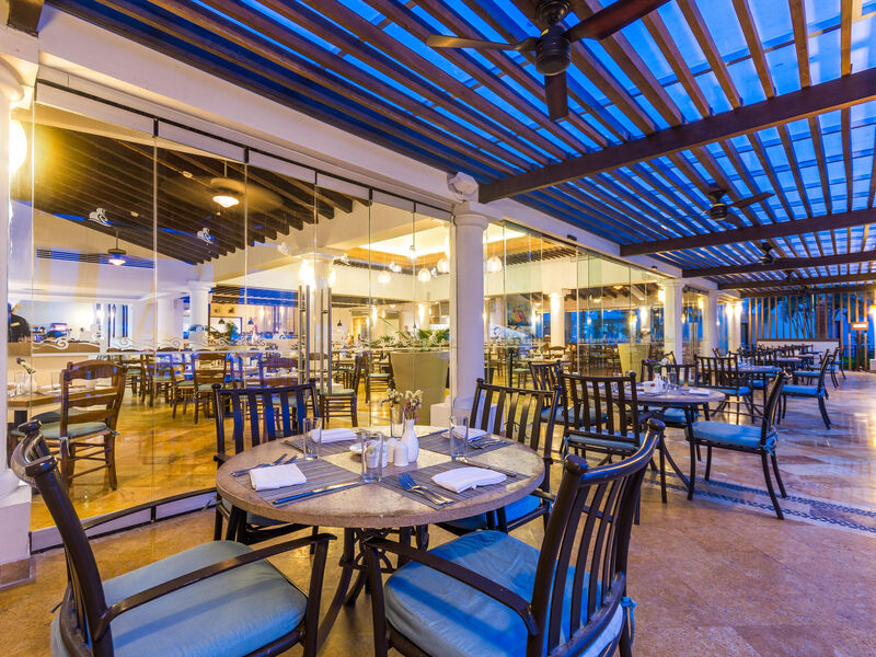 Buenaventura Grand Hotel & Great Moments