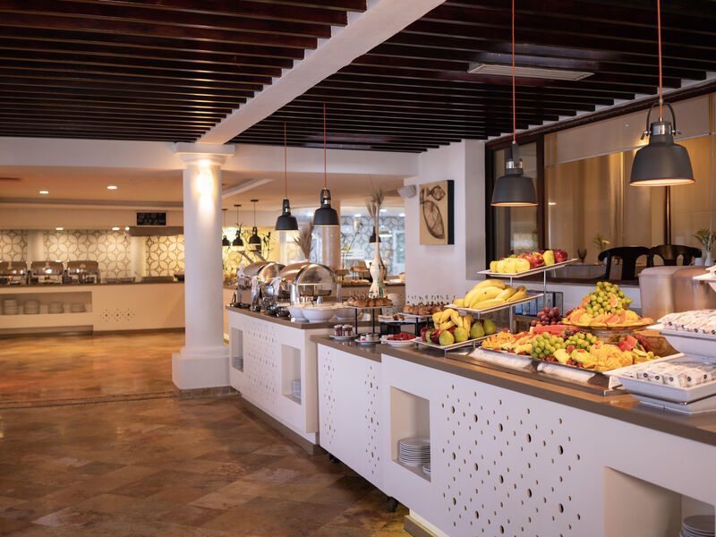 Buenaventura Grand Hotel & Great Moments