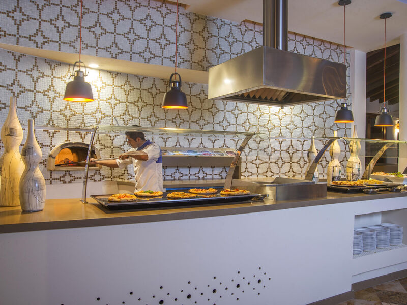 Buenaventura Grand Hotel & Great Moments