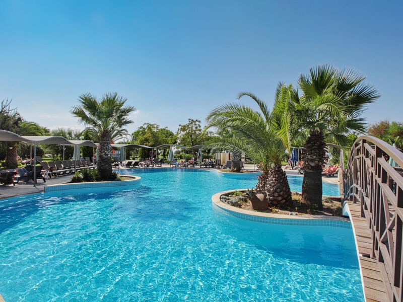 Club Yali Resort