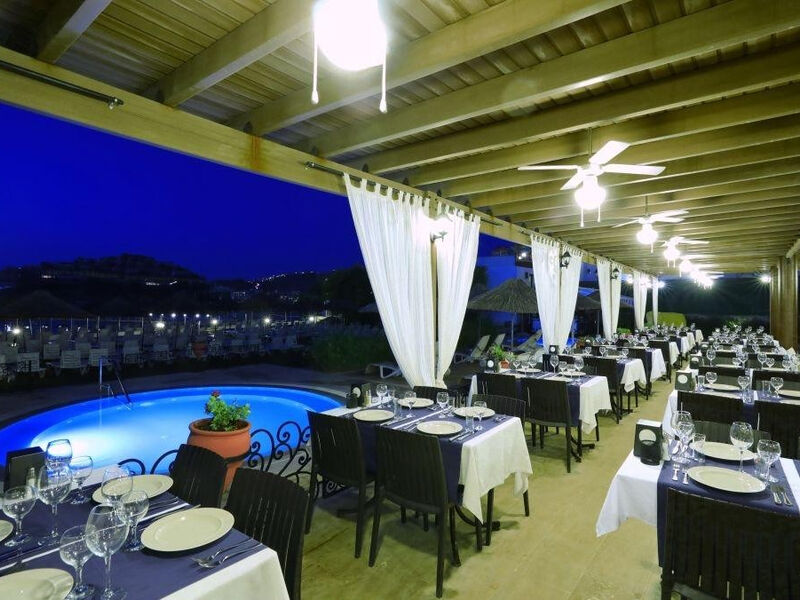 Cactus Fleur Beach Club