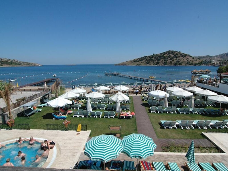 Cactus Fleur Beach Club