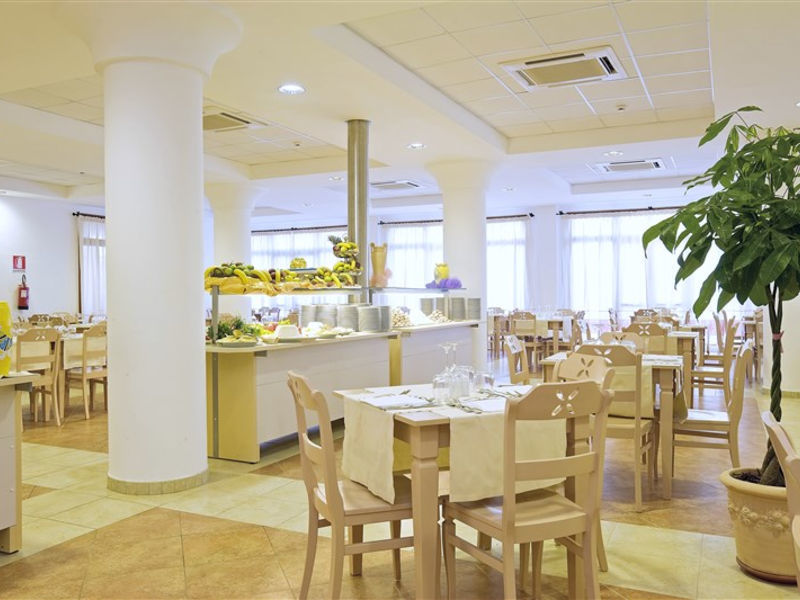 Cala Della Torre Resort