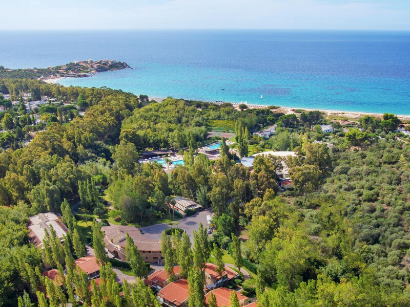 Calaserena Village