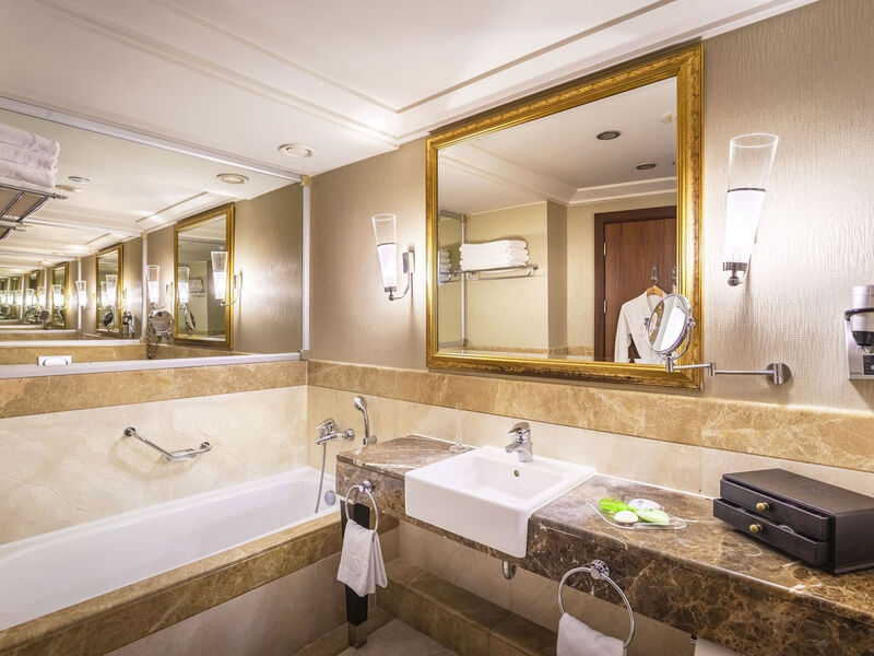 Calista Luxury Resort