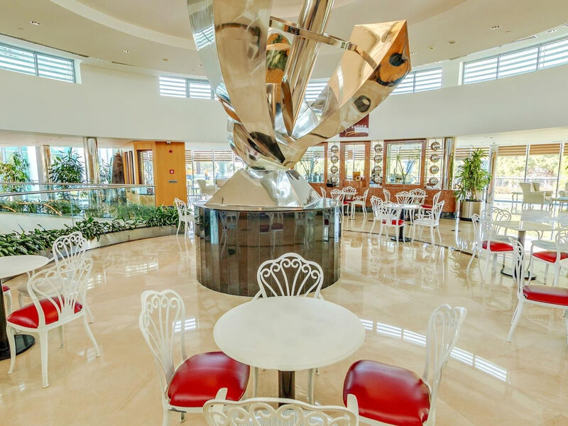 Calista Luxury Resort