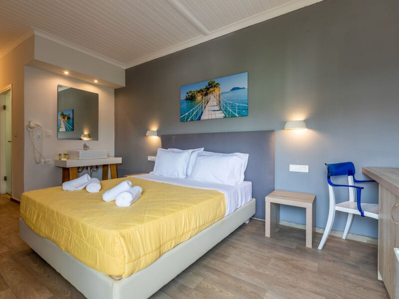 Cameo Beach Resort