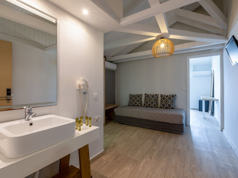 Cameo Beach Resort