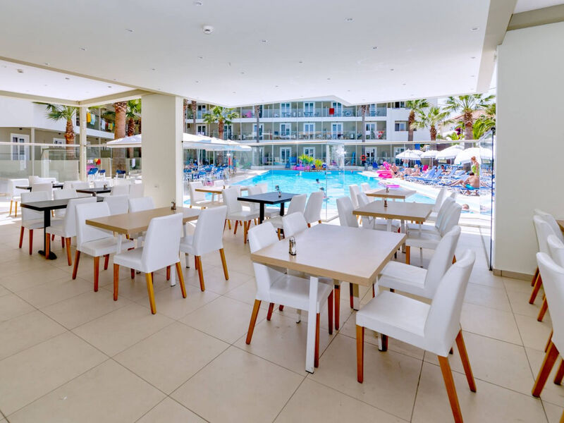 Cameo Beach Resort