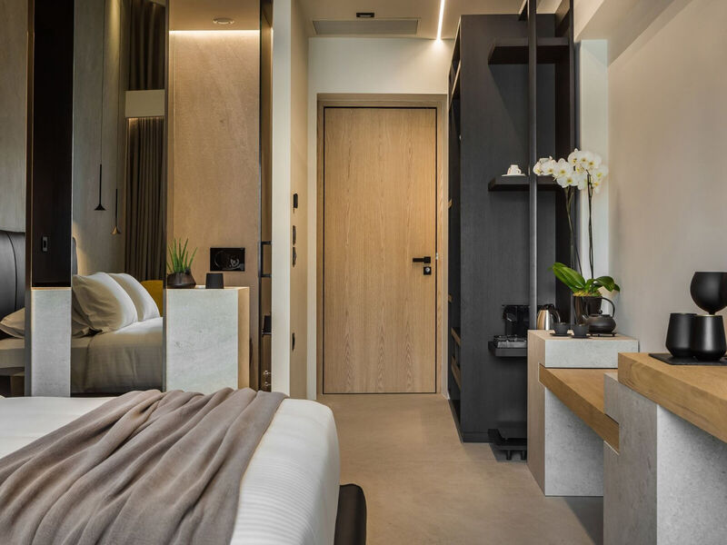 Canale Hotel & Suites