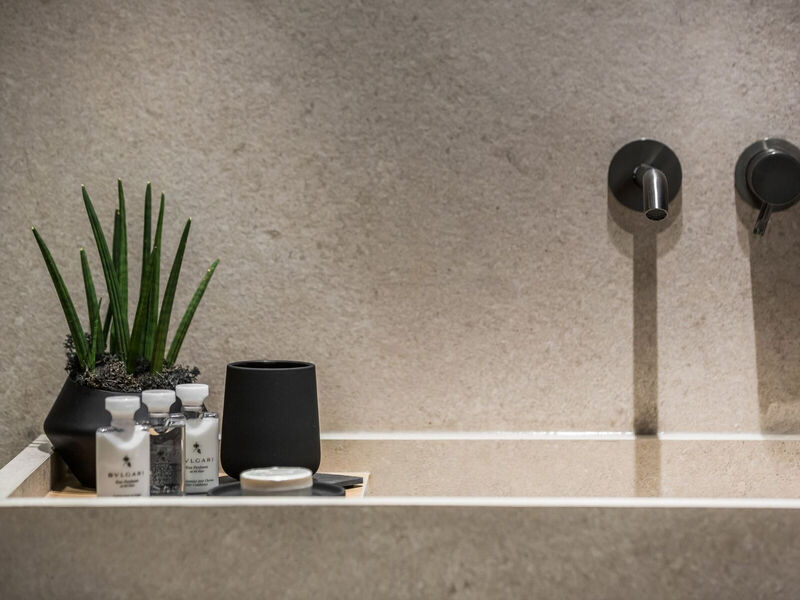 Canale Hotel & Suites