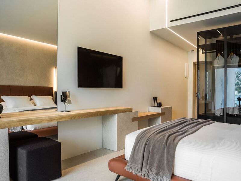 Canale Hotel & Suites