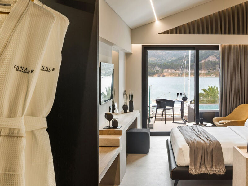 Canale Hotel & Suites