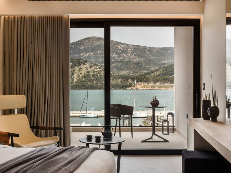 Canale Hotel & Suites