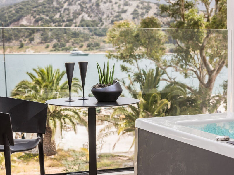 Canale Hotel & Suites