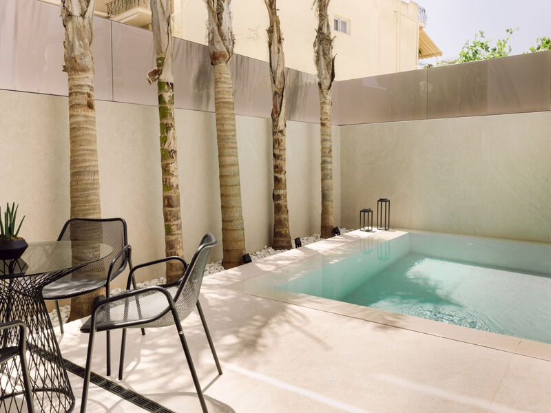 Canale Hotel & Suites