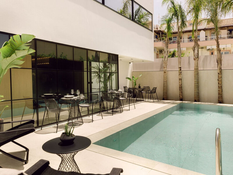 Canale Hotel & Suites