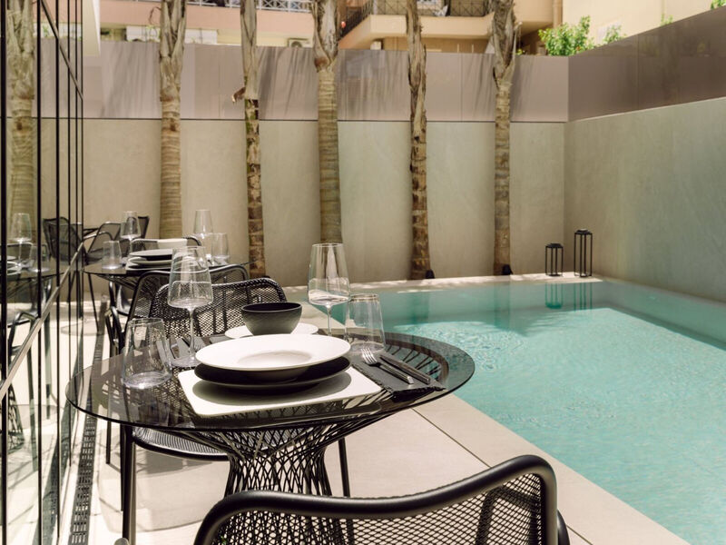 Canale Hotel & Suites