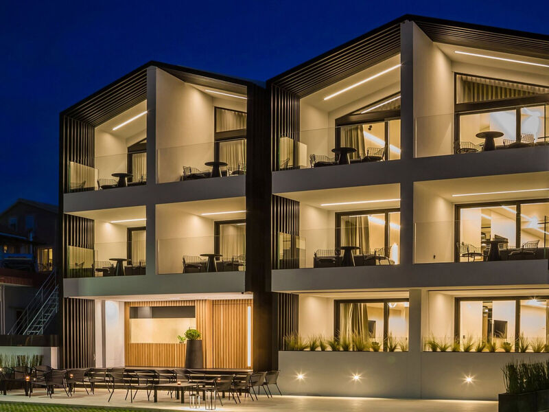 Canale Hotel & Suites