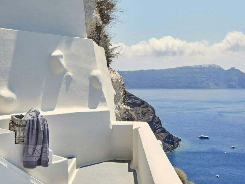 Canaves Oia Suites
