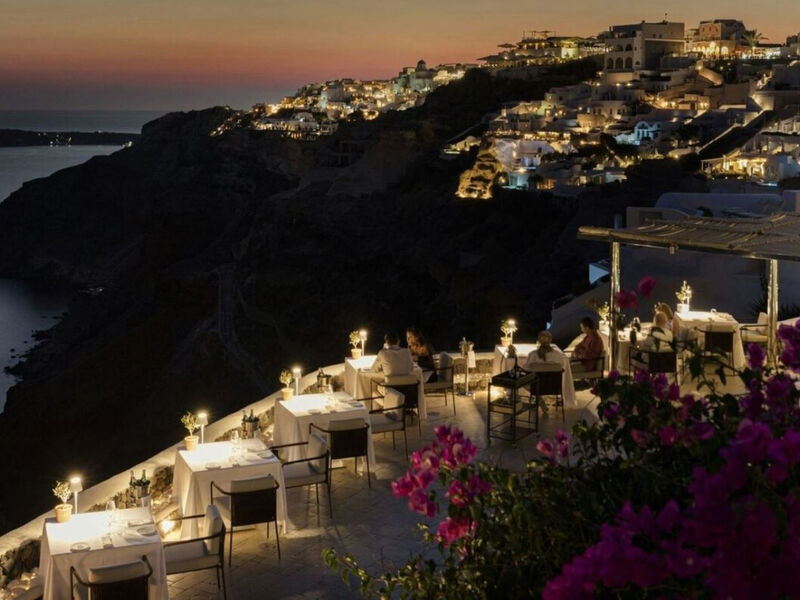 Canaves Oia Suites