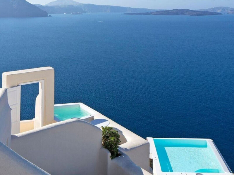 Canaves Oia Suites