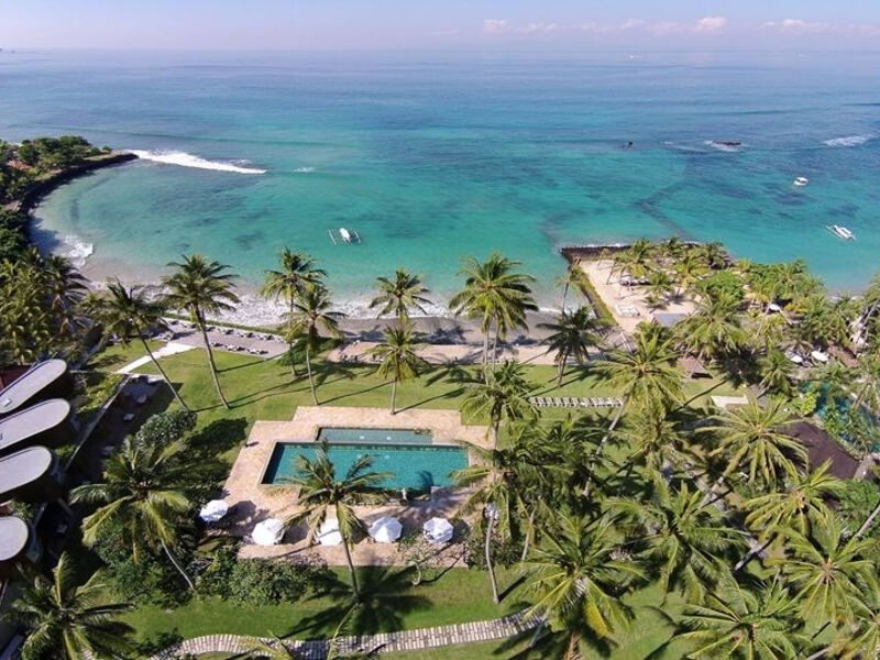 Candi Beach Resort
