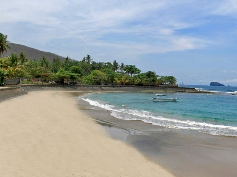 Candi Beach Resort