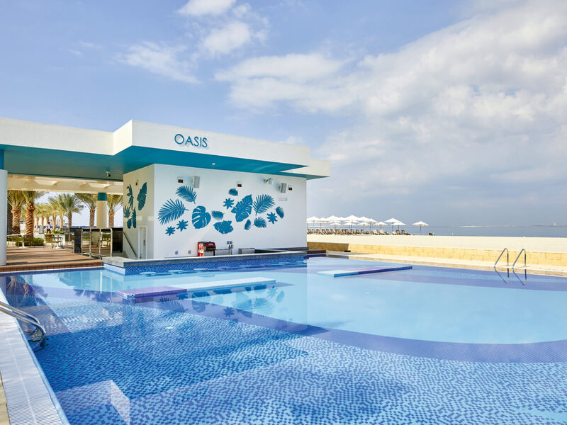 Candi Beach Resort & Spa