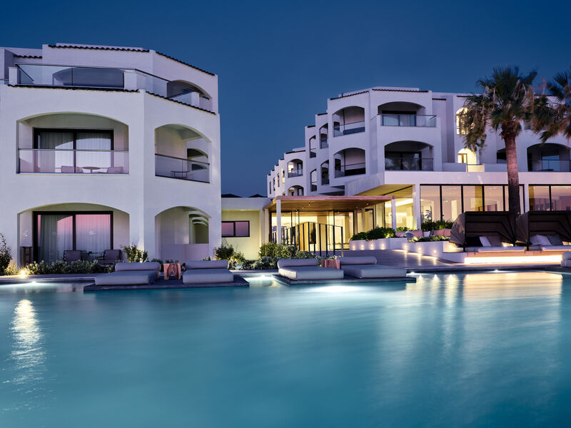 Caravel Resort & Spa
