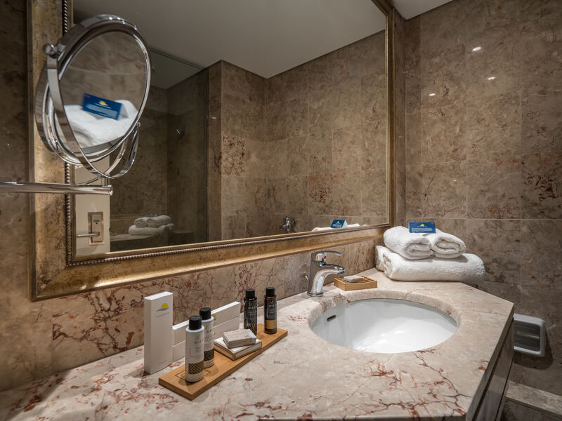 Caravel Resort & Spa