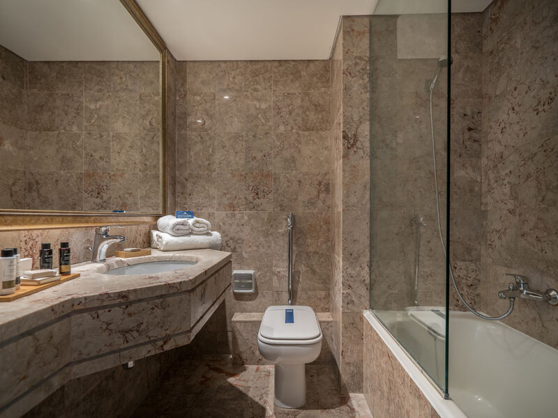 Caravel Resort & Spa