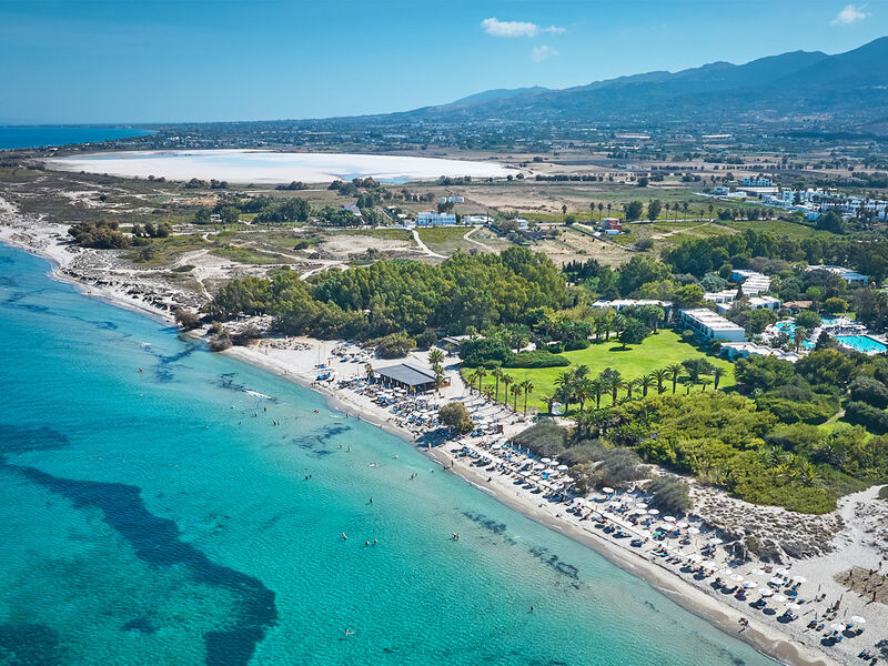 Caravia Beach & Bungalows
