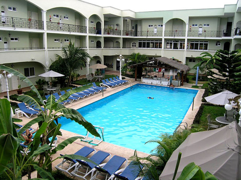 Carmen Inn