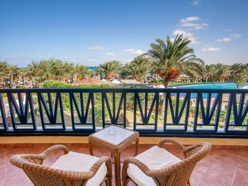 Carols Beau Rivage