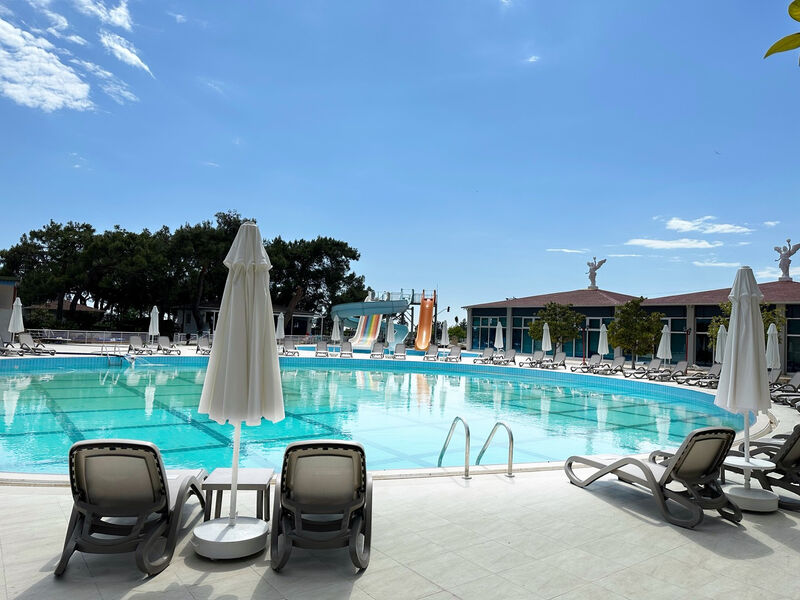 Casa Fora Beach Resort
