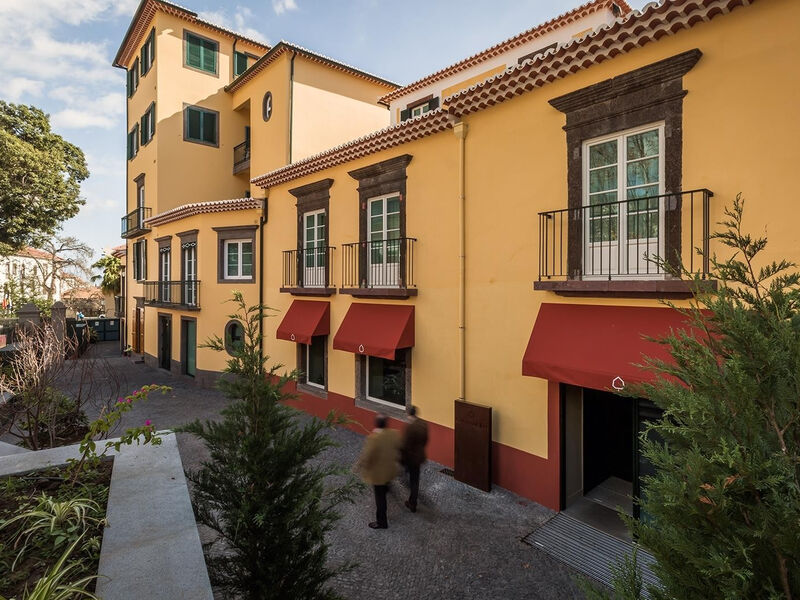Castanheiro Boutique