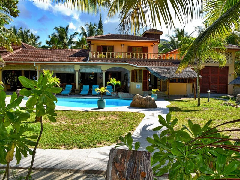 Castello Beach Resort