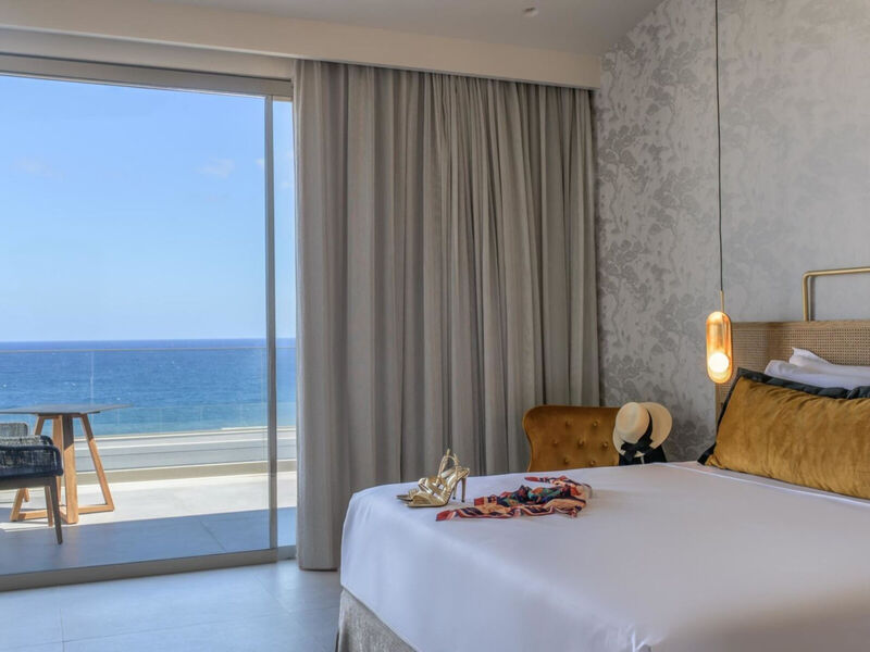 Castello Boutique Suites By The Sea