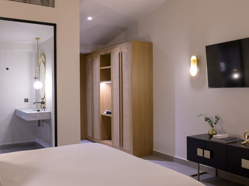 Castello Boutique Suites By The Sea