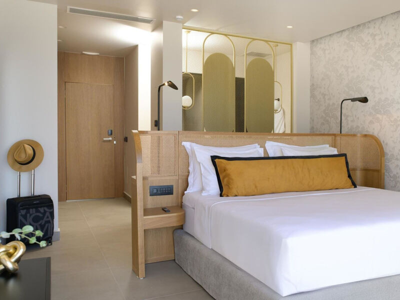 Castello Boutique Suites By The Sea