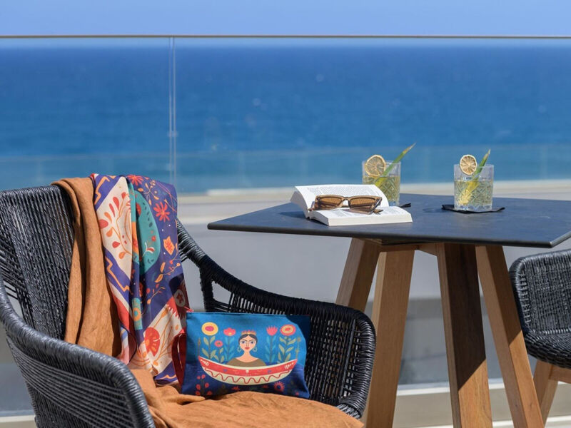 Castello Boutique Suites By The Sea