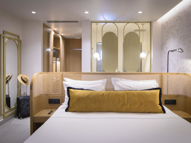 Castello Boutique Suites By The Sea