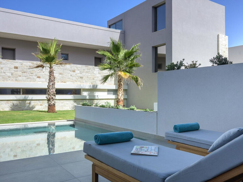 Castello Boutique Suites By The Sea