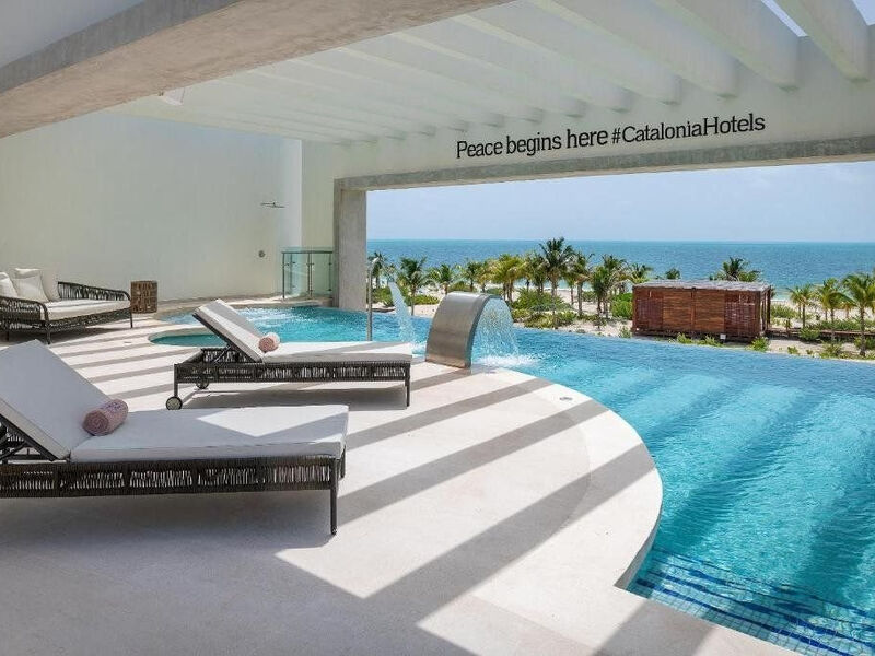 Catalonia Grand Costa Mujeres