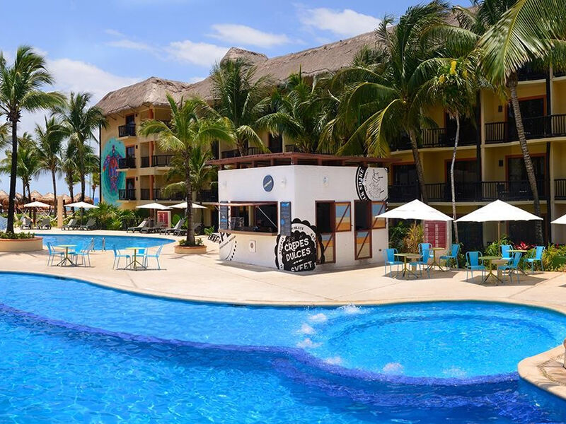 Catalonia Yucatán Beach